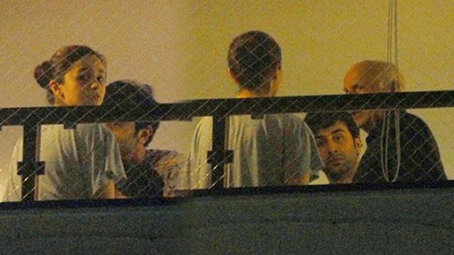 Ranbir Kapoor spotted with Alia Bhatt at her home, MEETS her father Mahesh Bhatt | FilmiBeat