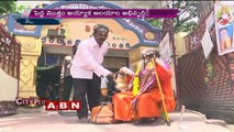 Man donates Rs 5 lakh to temple where he begs ; Vijayawada