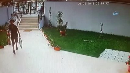 Poşetle Girdiği Binadan Bir Bavul Ayakkabı Çalarak Çıktı