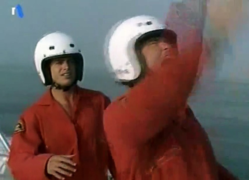 Alerte a Malibu 5 01 02 Seisme a Malibu Part 1 Part 2 avi   Part 03