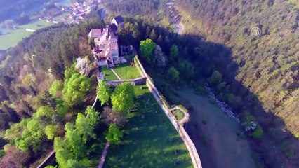 Eşi isteyince Osmanlı kalesini 'romantik' şatoya dönüştürdü - CAZİN