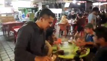 Lintas langsung di salah sebuah restoran di Bangsar, Kuala Lumpur bagi mengikuti suasana aksi suku akhir Piala Dunia 2018 antara Perancis dan Uruguay #PialaDuni