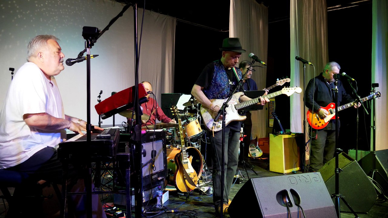 Chess Blues Allstars feat: Bob Haddrell - Help Me