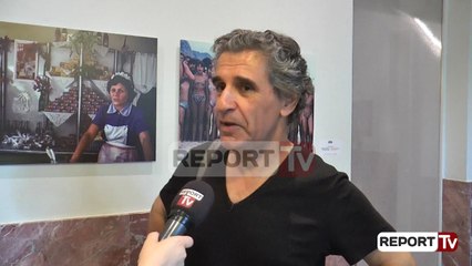 Report Tv - Fotoreporteri i luftës rrëfen Shqipërinë e viteve 1981-’91