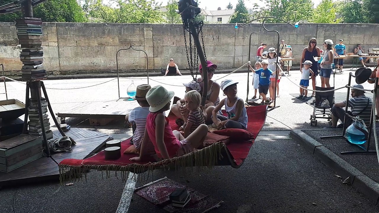 Festival RenaissanceS : le manège du Contrevent, équilibre entre un tapis volant et un pianiste flottant
