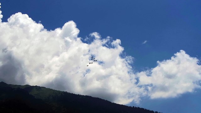 Tournon (Savoie): la Patrouille de France rend hommage à son fondateur