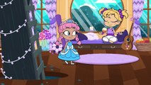 GIANT APPLE PIE  Kiddyzuzaa Land: Episode 7  Princess Olivia Meets A Talking Giant Surprise Egg!