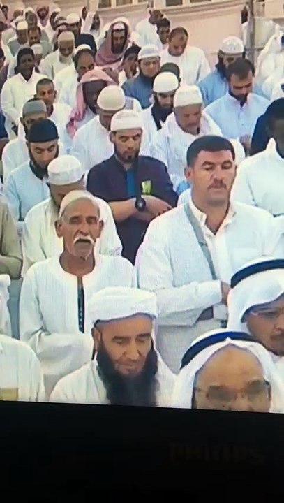 Kamerayı görünce namazı unutan dayı