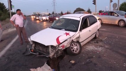 Uşak'ta Feci Kaza 1 Ölü, 3'ü Ağır 18 Yaralı Hd