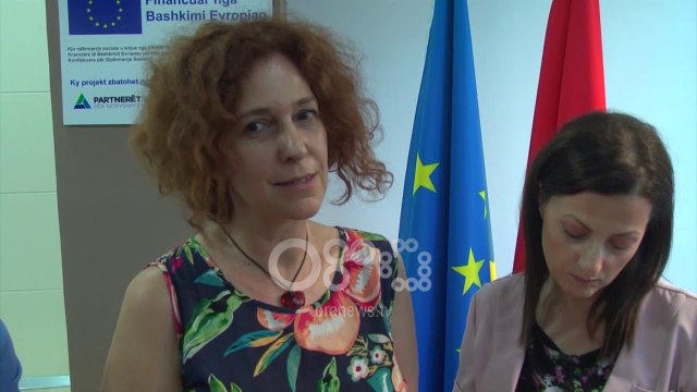 Ora News - Vlahutin këshillë për Teatrin: Dëgjoni qytetarët tuaj, flisni për të gjetur zgjidhje