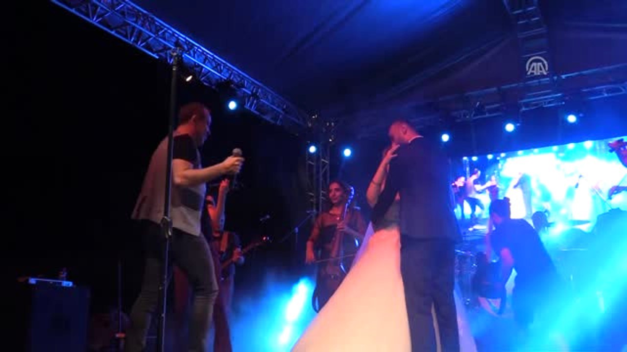 Haluk Levent, Barış Akarsu Anısına Konser Verdi