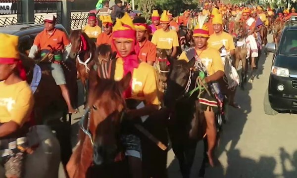 Parade 1001 Kuda Sandalwood