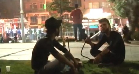 Konya'da Kafe Yangında Küle Döndü, Bazı Vatandaşlar Olayı Nargile İçerek Seyretti