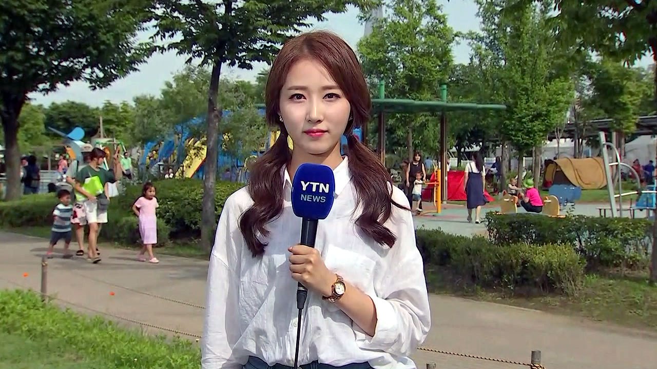 [날씨] 휴일 대체로 맑고 더워...내일 전국 장맛비 / YTN
