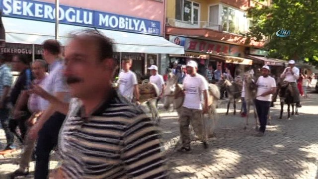 Akşehir’de “Eşeğe Binme ve En Güzel Gözlü Eşek Yarışları” yapıldı