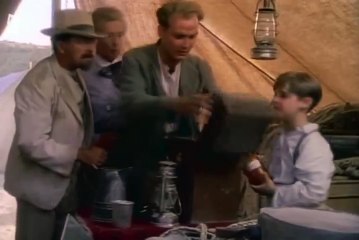 Les Aventures du jeune Indiana Jones S01E01E02 FRENCH PDTV   Part 02