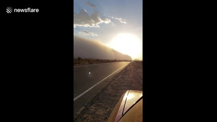 Crazy dust storm sweeps through Arizona
