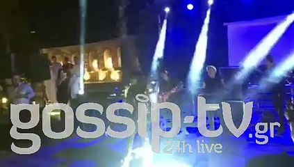 Γάμος Παναγιώταρου- Γιαννόπουλου: Η εμφάνιση της Κοκκίνου και η αφιέρωση