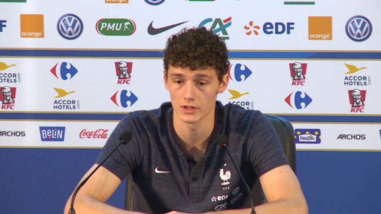 Bleus - Pavard : "Giroud, un mec en or"