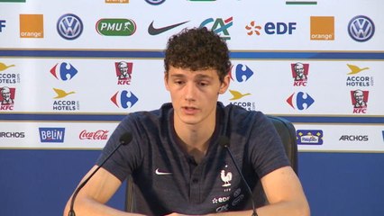 Bleus - Pavard : "Giroud, un mec en or"