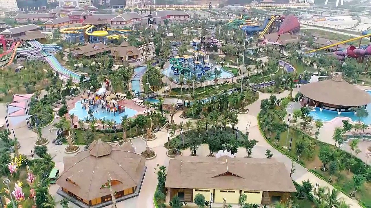 "Hè rồi, muốn ngắm chân dài đi bơi, không đến Sun World Halong Complex thì còn đến đâu nữa!" - Phan Hải đã nói như vậy thì còn chần chừ gì mà không xách đồ bơi