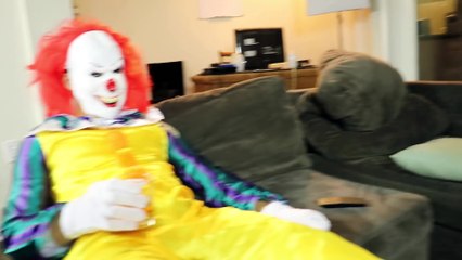 KILLER CLOWN SIGHTING IN HER APARTMENT!!