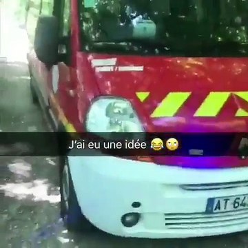 Regardez la vidéo des deux hommes qui se sont vantés d'avoir volé un camion de pompiers dans le Jura... avant d'être arrêtés