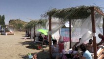 Van Gölü kıyısında halk plajı açıldı - VAN