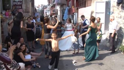 Bir Yanda Düğün, Bir Yanda Operasyon