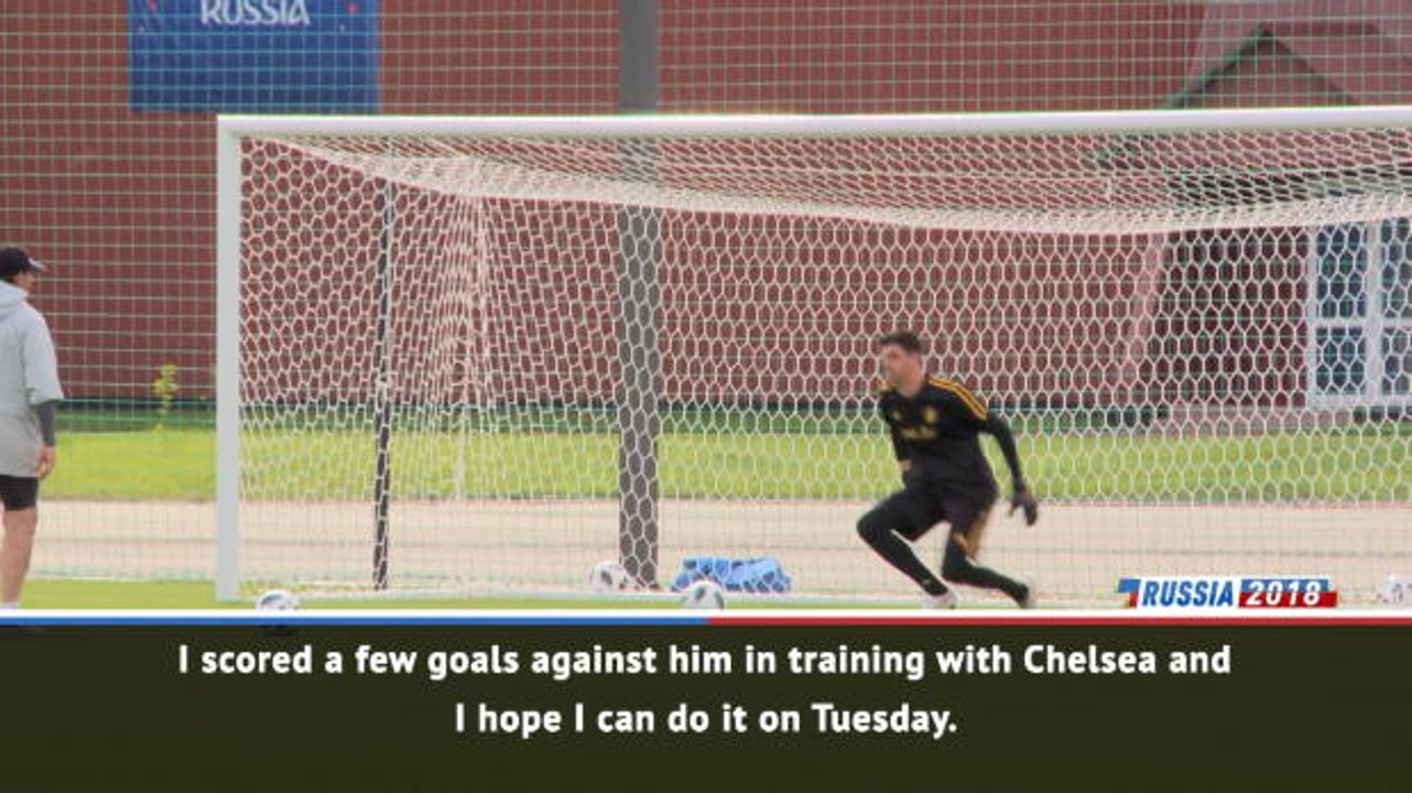 Lloris and Courtois should be nominated for the Golden Glove - Giroud