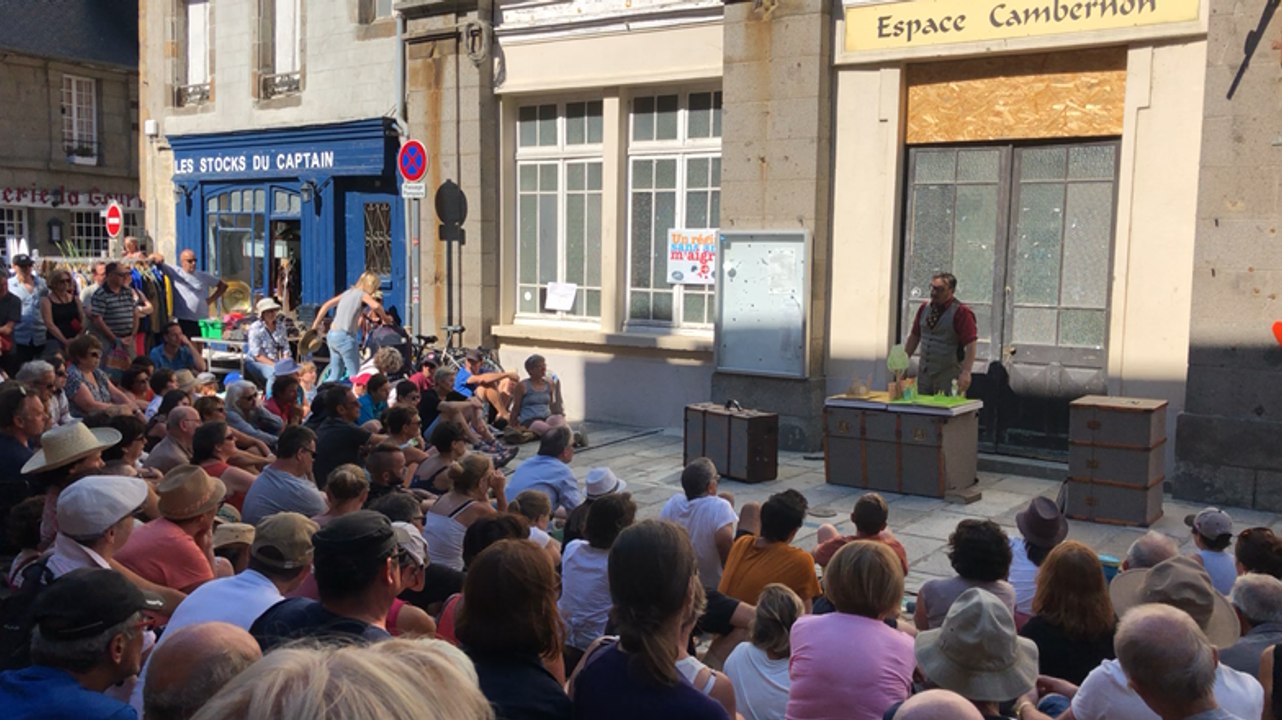 Ultrabutane 12.14 joue le spectacle « Univers Sali », Sorties de bain 2018