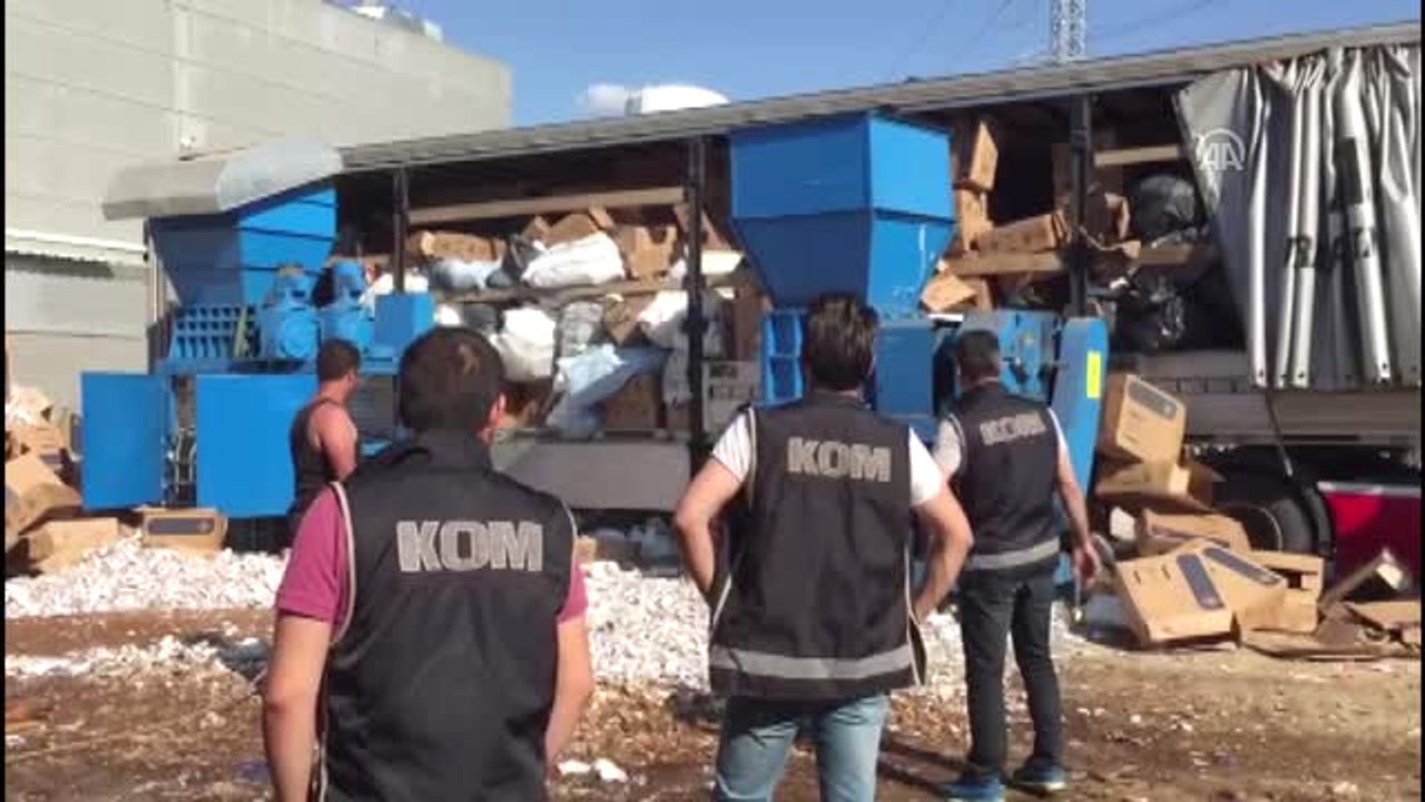 Son 5 Ayda Ele Geçirilen 11 Tır Kaçak Sigara ve Alkol İmha Edildi
