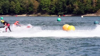 Jettribe aux lacs de l'Eau d'Heure