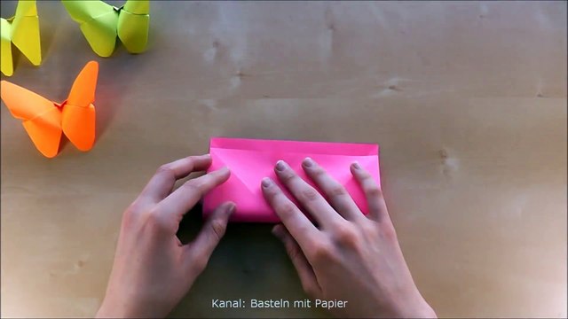 Basteln Origami Schmetterling falten mit Papier Bastelideen Geschenke DIY Deko
