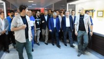 Sağlık Bakanı Ahmet Demircan ile Ulaştırma, Denizcilik ve Haberleşme Bakanı Ahmet Arslan, tren kazasında yaralananları ziyaret etti