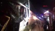 Afyonkarahisar Yolcu Otobüsü Traktör Çarpıştı: 2 Ölü, 3 Yaralı