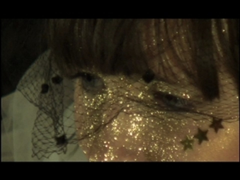 Benny Sings & Clara Hill feat. SK Choir - On Christmas Morning (Official Video)