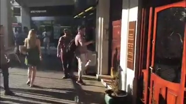 Avenfield apartment Per Hamla Karne Wala Kon ??? Watch Exlusive Video