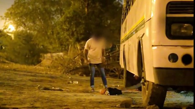 Prank video ,India's Best Real Ghost Scary Horror Prank .Funny prank , prank hindi , indian, comedy videos, hindi prank videos,Prank, Prank videos, funny videos , commedy video, laughing videos, masti videos, Indian prank, entertainment videos