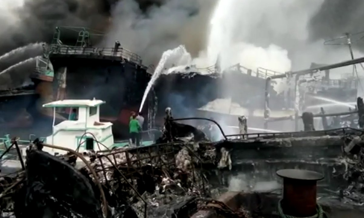 Puluhan Kapal Nelayan di Benoa Terbakar