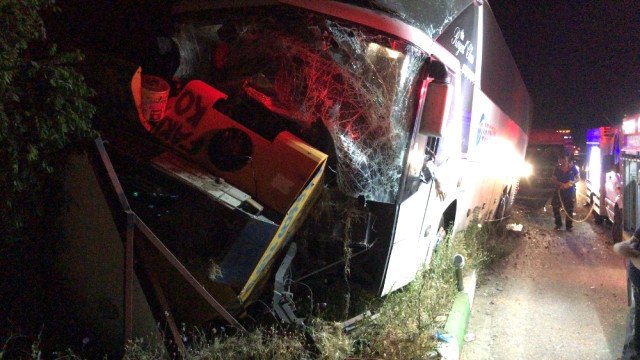 Afyonkarahisar'da Trafik Kazası, 2 Ölü 3 Yaralı