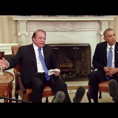 Insulting Moments of Nawaz Sharif While Reading from “PARCHI”