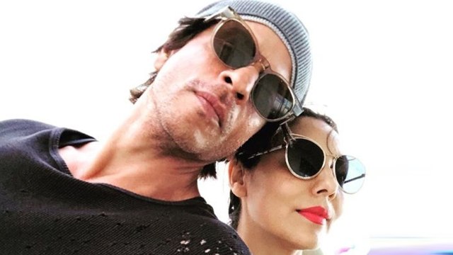 Shah Rukh Khans Selfie With Wife Gauri Took Social Media By Storm
