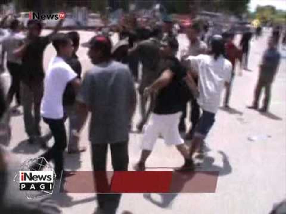 2 Massa pendukung Paslon terlibat bentrok di Kendari - iNews Pagi 07/02