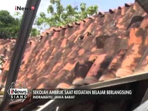 Sekolah ambruk saat proses belajar mengajar sedang berlangsung - iNews Siang 14/02