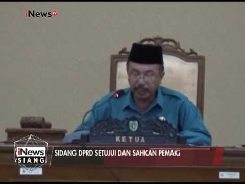 Puluhan Warga berunjuk rasa tuntut pemakzulan Bupati Katingan - iNews Siang 14/02