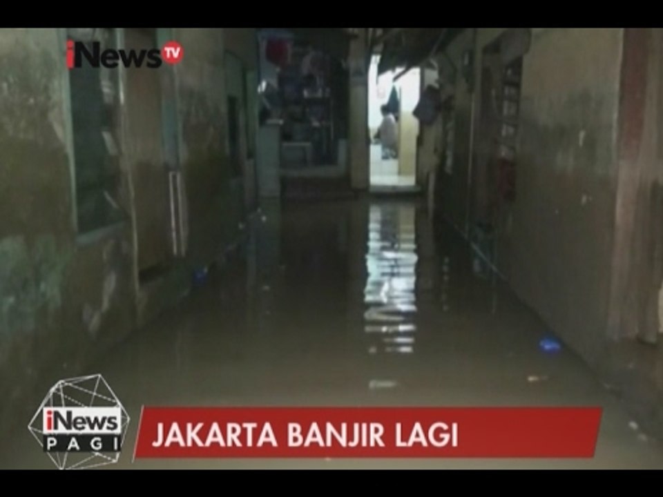 Banjir Kiriman Dari Bogor, Pemukiman Warga di Pondok Labu Terendam - iNews Pagi 16/02