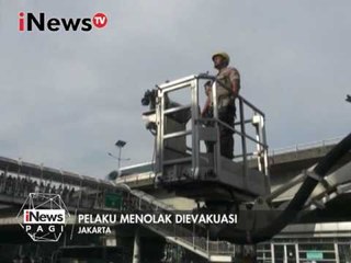 SADIS!!! Peria panjat Baliho - iNews Pagi 01/03