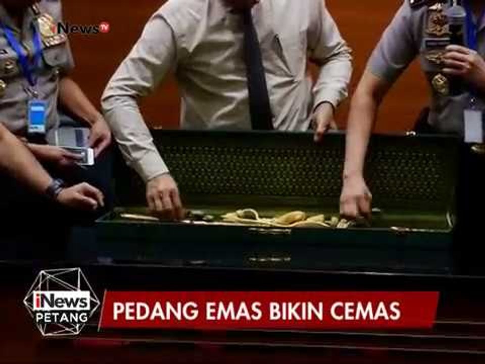 Polri laporkan Cinderamata pedang emas dari Kerajaan Arab Saudi ke KPK - iNews Petang 07/03