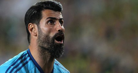 Volkan Demirel'in Fenerbahçe'yle Sözleşme İmzalaması UEFA'nın Dikkatini Çekti